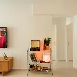 O-85 Modern Boutique In Centre شقة *